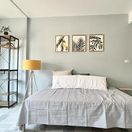 Mela's House- Metro A, Air Conditioning, Wi-fi. Apartment Rome
