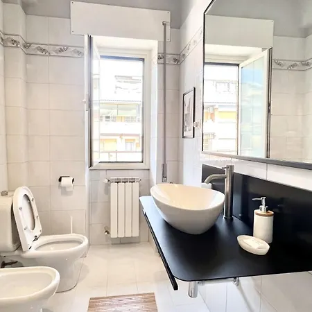 Mela's House- Metro A, Air Conditioning, Wi-fi. Apartment *