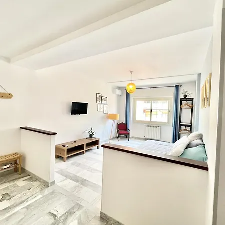 Apartment Mela's House- Metro A, Air Conditioning, Wi-fi. Rome