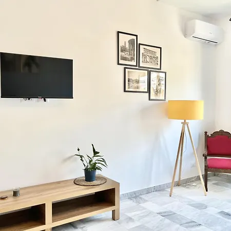 Mela's House- Metro A, Air Conditioning, Wi-fi. Apartment